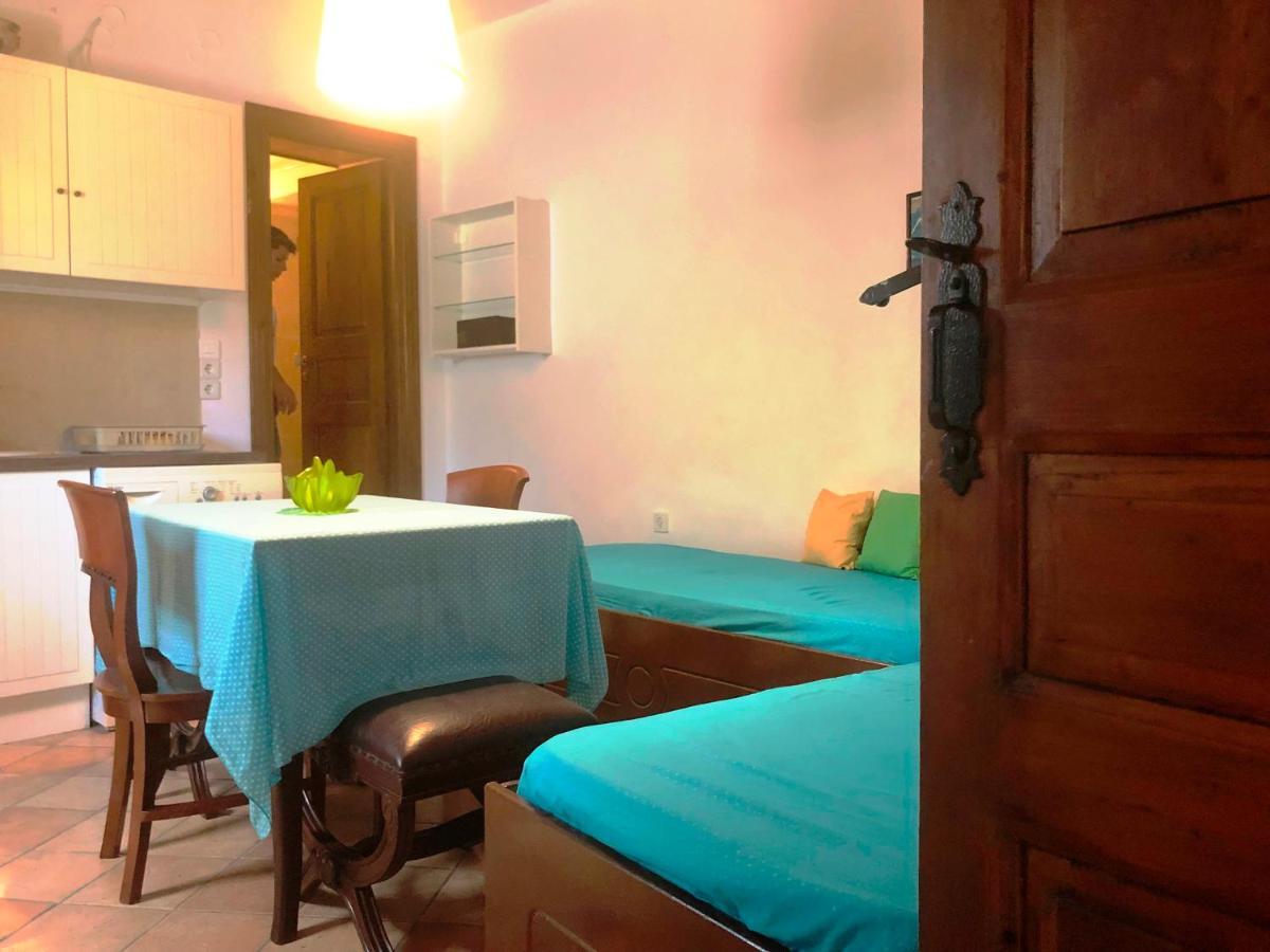Aparthotel Machi'S House Plaka  Esterno foto