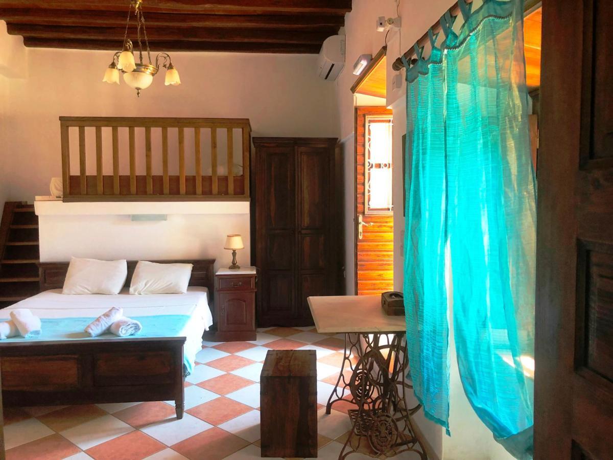 Aparthotel Machi'S House Plaka  Esterno foto